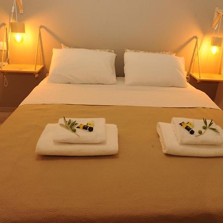 Апартаменти Delphic Moments - Sunny App 3Br, 2Ba With View Екстер'єр фото
