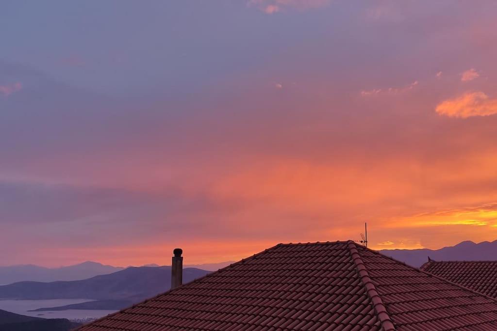 Апартаменти Delphic Moments - Sunny App 3Br, 2Ba With View Екстер'єр фото