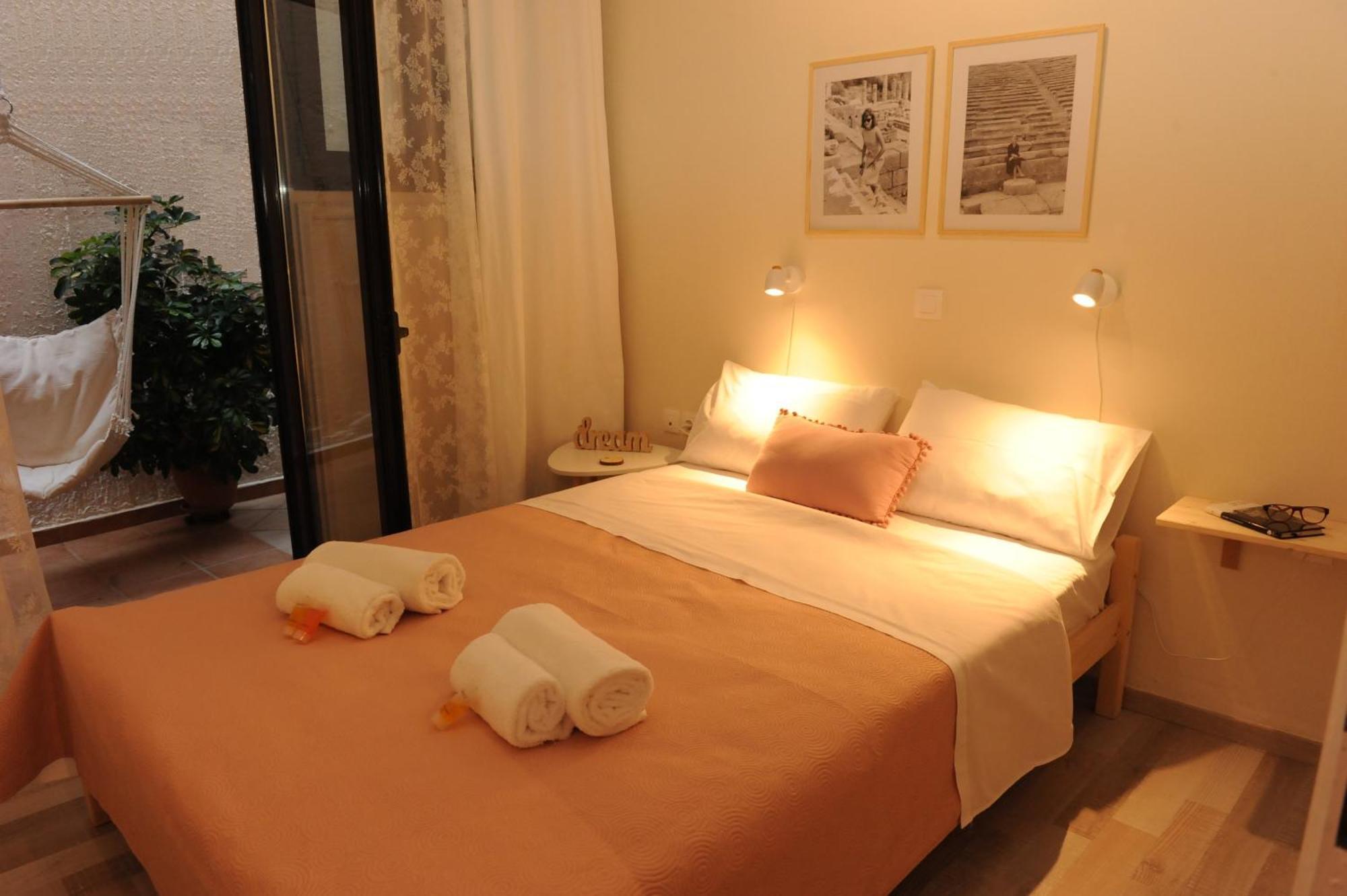 Апартаменти Delphic Moments - Sunny App 3Br, 2Ba With View Екстер'єр фото